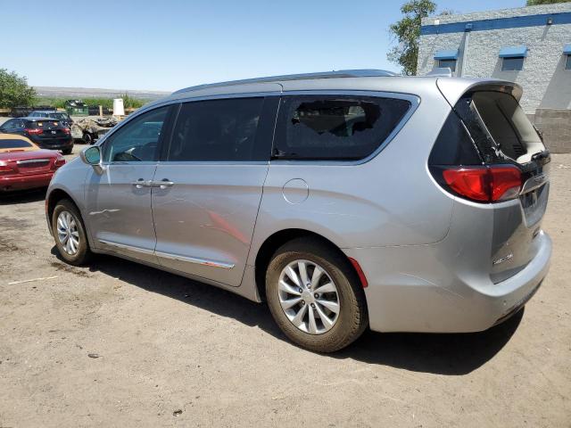 2C4RC1BG6JR113652 - 2018 CHRYSLER PACIFICA TOURING L SILVER photo 2
