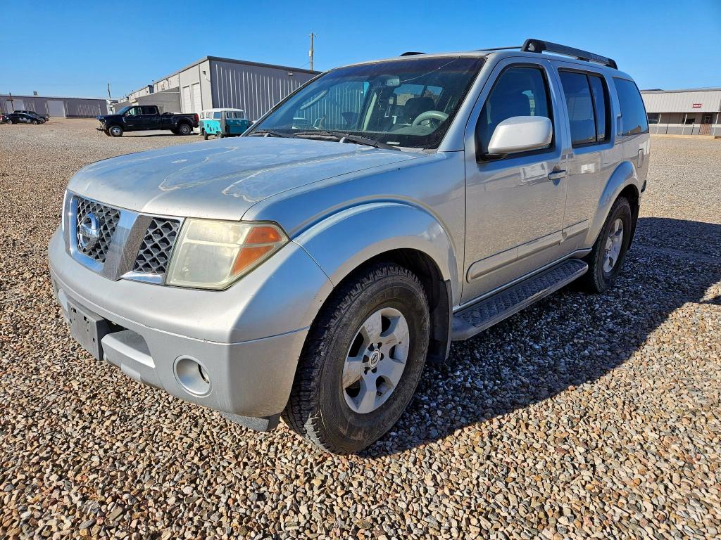 5N1AR18UX6C614192 - 2006 NISSAN PATHFINDER LE SILVER photo 2