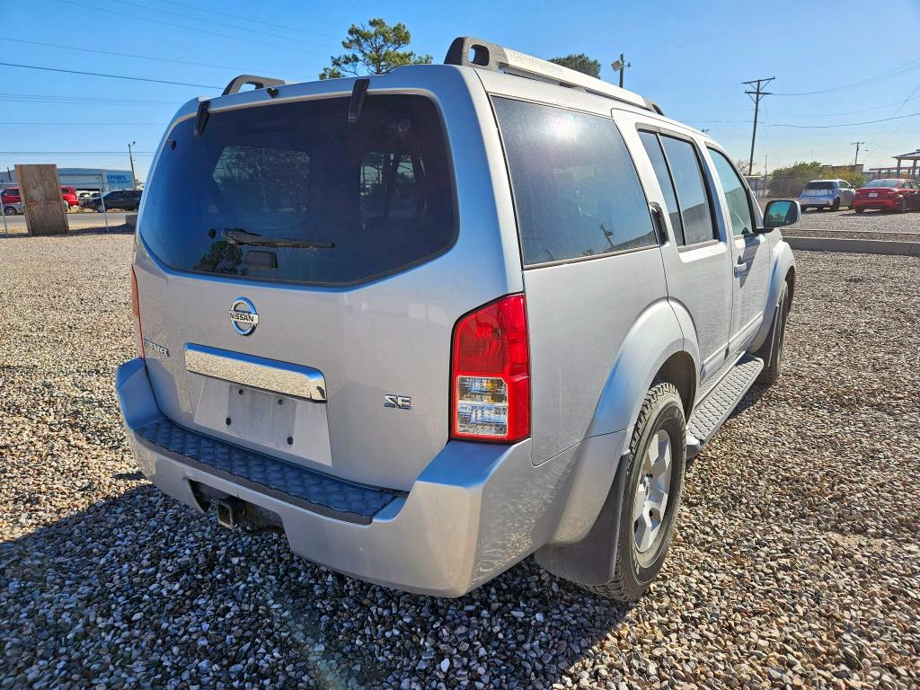 5N1AR18UX6C614192 - 2006 NISSAN PATHFINDER LE SILVER photo 4