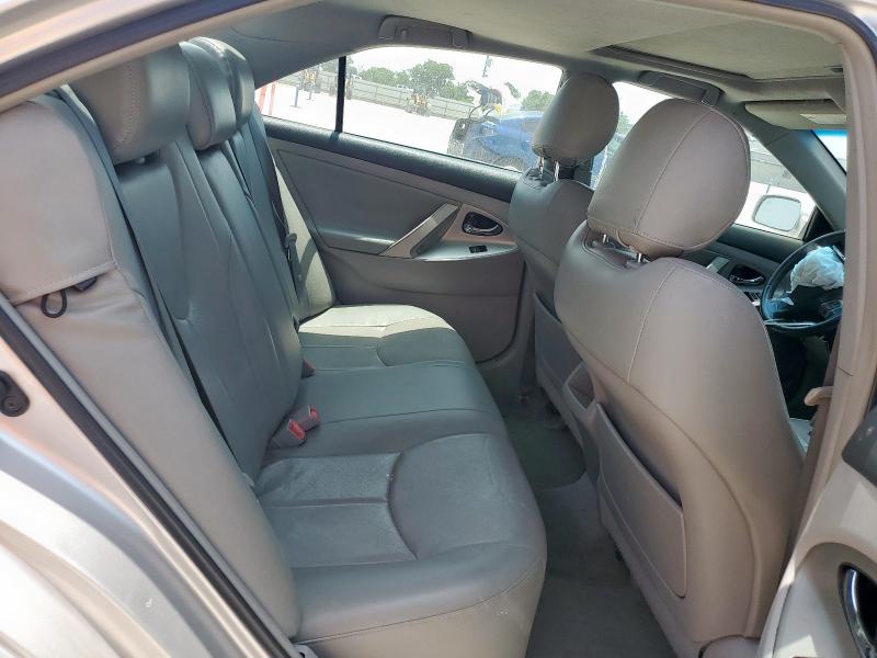 4T1BF3EK8BU664931 - 2011 TOYOTA CAMRY BASE ვერცხლისფერი ფოტო 10