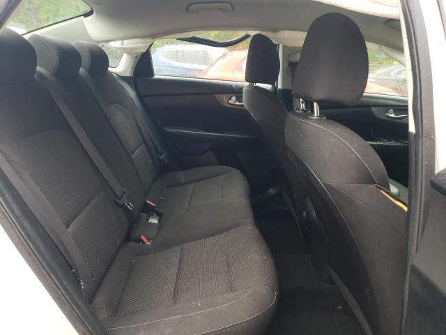 3KPF24AD0KE120310 - 2019 KIA FORTE FE SILVER photo 10