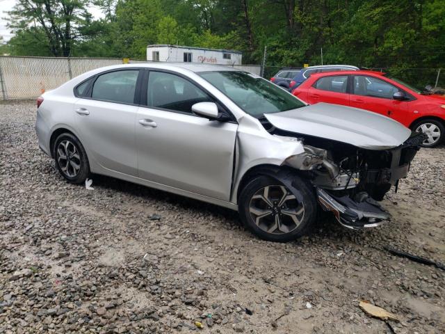 3KPF24AD0KE120310 - 2019 KIA FORTE FE SILVER photo 4