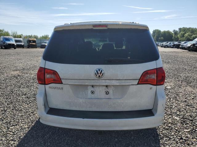2V8HW44189R559525 - 2009 VOLKSWAGEN ROUTAN S თეთრი ფოტო 6