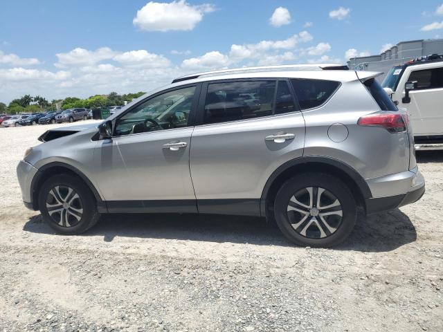 JTMZFREV2JJ184724 - 2018 TOYOTA RAV4 LE SILVER photo 2