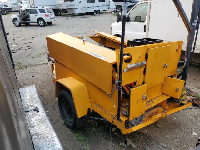 1T9US0617FS054057 - 2015 TFNX GENERATOR YELLOW photo 3