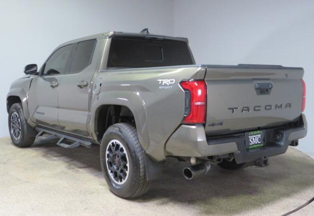 3TMLB5JN7RM024515 - 2024 TOYOTA TACOMA DOUBLE CAB Gris photo 4