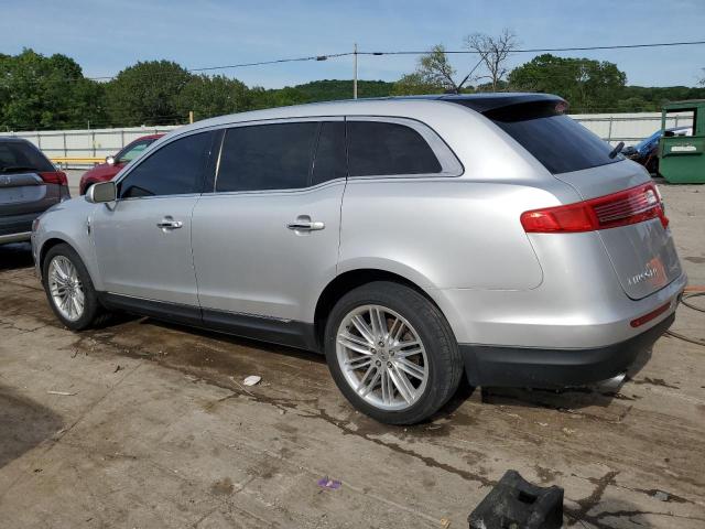 2LMHJ5AT9KBL01910 - 2019 LINCOLN MKT SILVER photo 2
