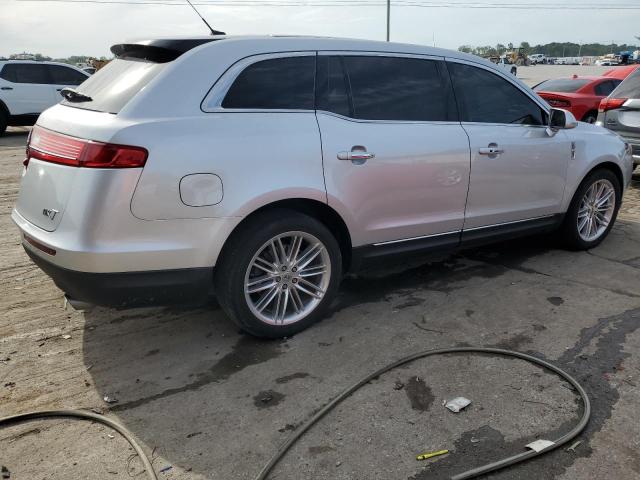 2LMHJ5AT9KBL01910 - 2019 LINCOLN MKT SILVER photo 3