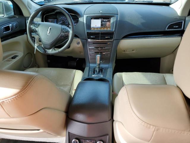 2LMHJ5AT9KBL01910 - 2019 LINCOLN MKT SILVER photo 8