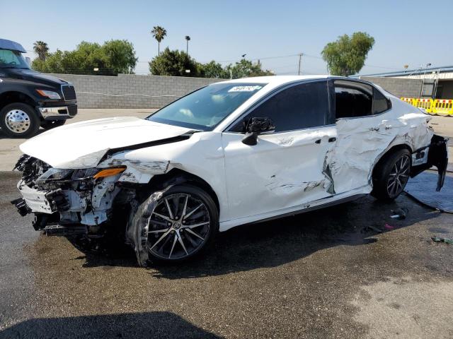 4T1G11AK7RU217502 - 2024 TOYOTA CAMRY SE NIGHT SHADE WHITE photo 1
