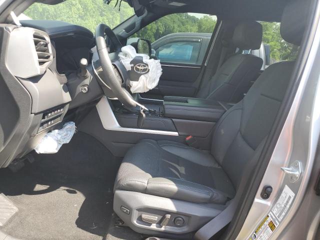 5TFNA5DB0PX075200 - 2023 TOYOTA TUNDRA CREWMAX PLATINUM Silber Foto 7