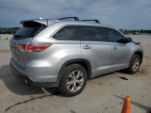 5TDKKRFH7FS101000 - 2015 TOYOTA HIGHLANDER XLE Gümüş foto 3