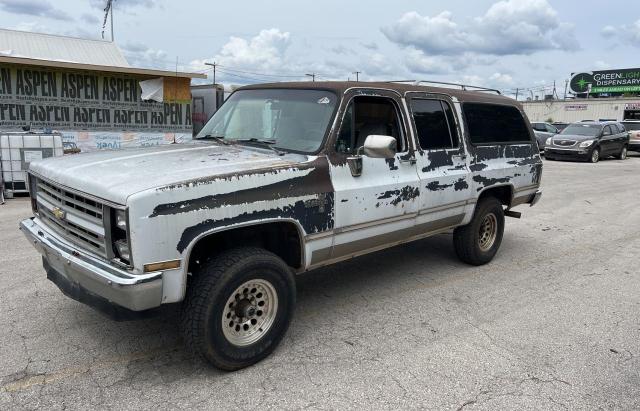 1GNGV26K4JF130986 - 1988 CHEVROLET SUBURBAN V200 WHITE photo 2