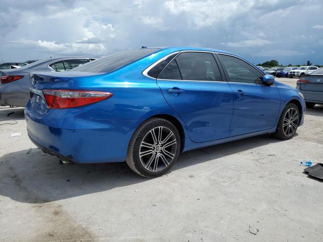 4T1BF1FK2GU510659 - 2016 TOYOTA CAMRY LE BLUE photo 3