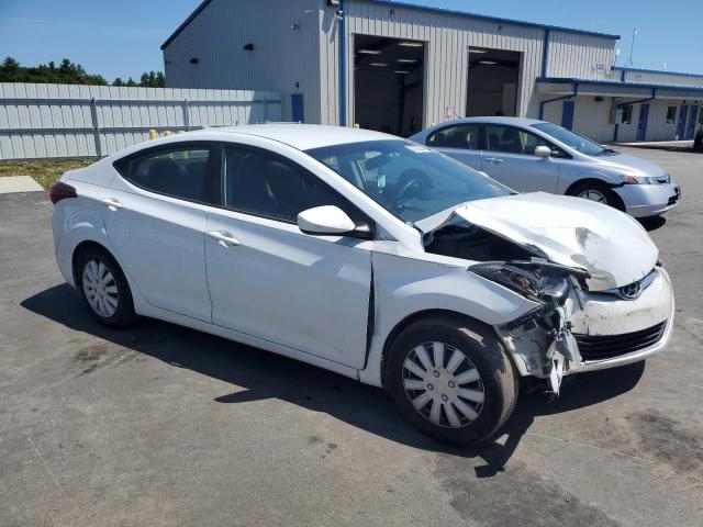 5NPDH4AEXGH715361 - 2016 HYUNDAI ELANTRA SE WHITE photo 4