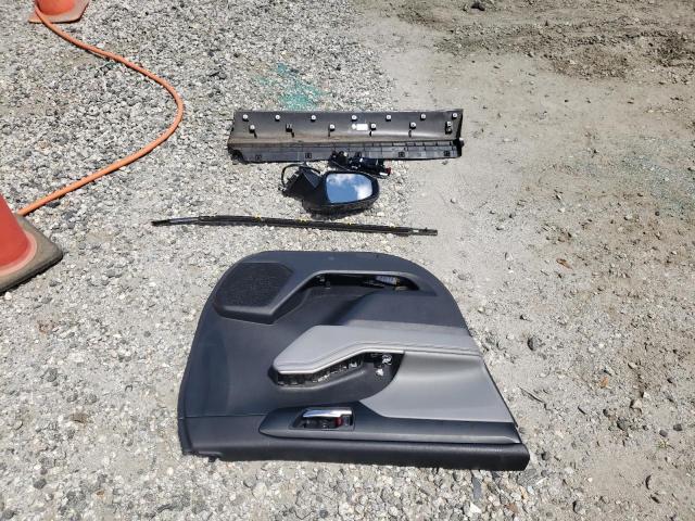 5TDGZRAH7LS017067 - 2020 TOYOTA HIGHLANDER XLE GRAY photo 13