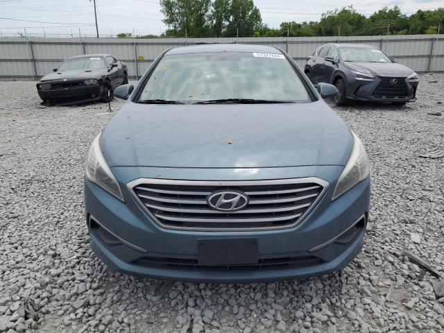 5NPE24AF1GH335680 - 2016 HYUNDAI SONATA SE BLUE photo 5