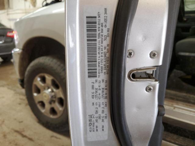 3C6UR5JJ6JG164823 - 2018 RAM 2500 SLT SILVER photo 13