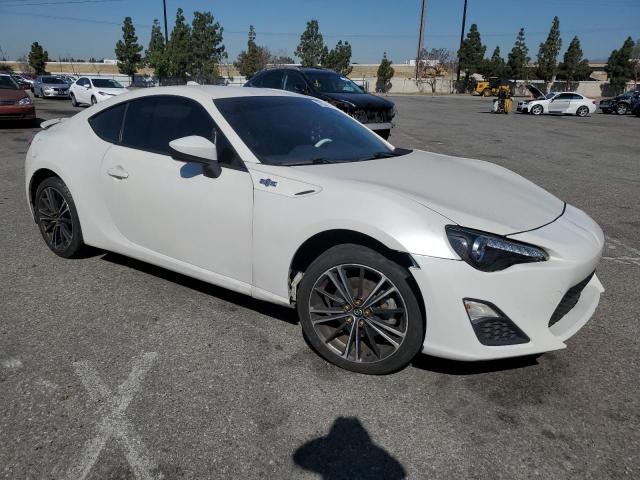 JF1ZNAA14G9702694 - 2016 TOYOTA SCION FR-S WHITE photo 4