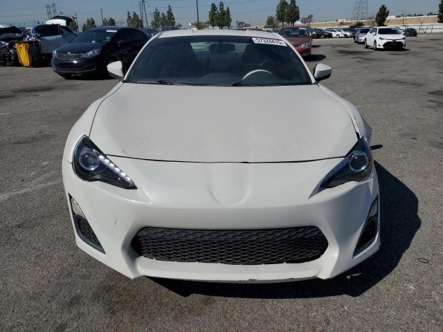 JF1ZNAA14G9702694 - 2016 TOYOTA SCION FR-S WHITE photo 5
