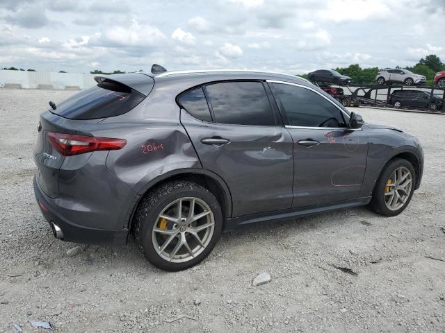 ZASFAKAN7J7B72331 - 2018 ALFA ROMEO STELVIO BLACK photo 3