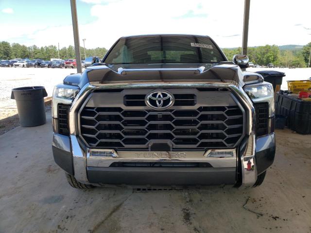 5TFMC5DB4PX013272 - 2023 TOYOTA TUNDRA CREWMAX PLATINUM Grau Foto 5