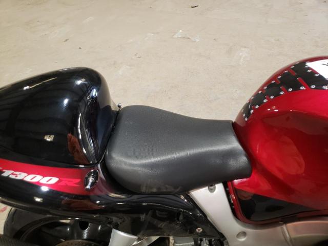 JS1GW71A362102476 - 2006 SUZUKI GSX1300 R RED photo 6