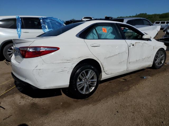 4T1BF1FK8GU590761 - 2016 TOYOTA CAMRY LE WHITE photo 3