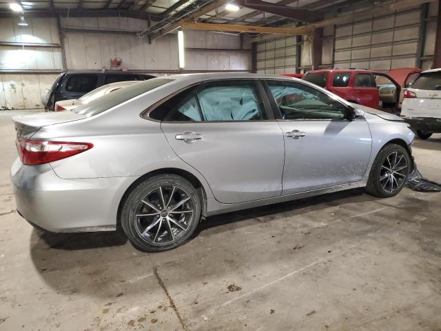 4T1BF1FK5GU600453 - 2016 TOYOTA CAMRY LE SILVER photo 3