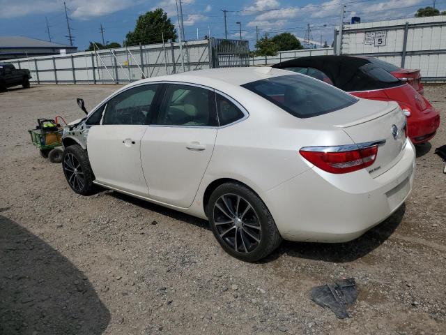 1G4PW5SKXG4126373 - 2016 BUICK VERANO SPORT TOURING WHITE photo 2