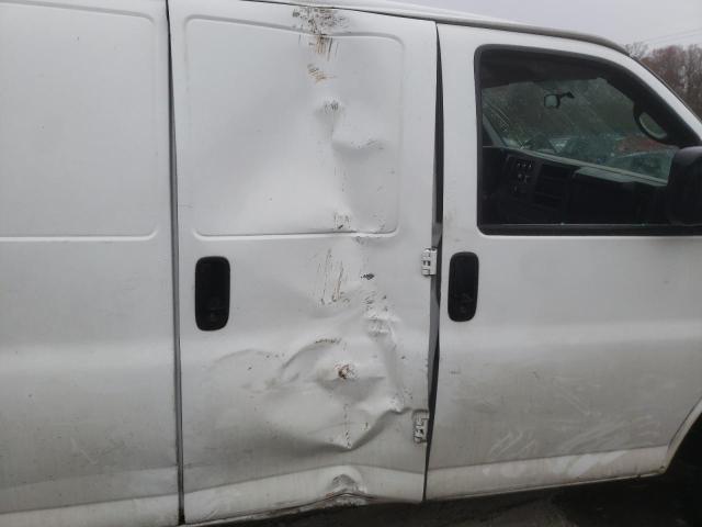 1GCGG25C091129551 - 2009 CHEVROLET EXPRESS G2 WHITE photo 11