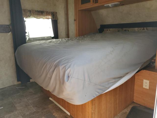 4YDT25028BT410985 - 2011 KEYSTONE PASSPORT WHITE photo 5