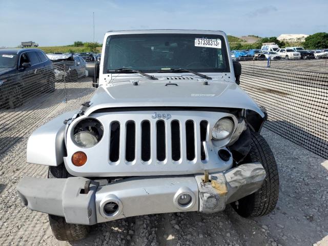 1J4AA5D10BL633367 - 2011 JEEP WRANGLER SAHARA SILVER photo 5