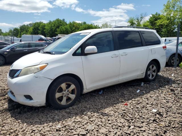 2011 TOYOTA SIENNA LE, 