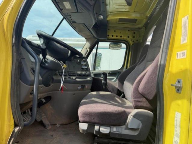 3AKJGEDV9LDLM8080 - 2020 FREIGHTLINER CASCADIA 1 Դեղին լուսանկար 5