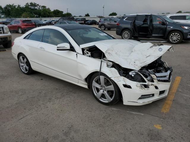 WDDKJ5KB1DF203831 - 2013 MERCEDES-BENZ E 350 WHITE photo 4