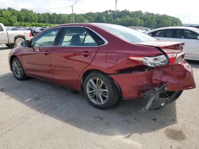 4T1BF1FK5HU749821 - 2017 TOYOTA CAMRY LE RED photo 2