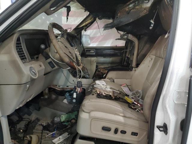 5LMJJ2J58AEJ06894 - 2010 LINCOLN NAVIGATOR 白色 照片 7