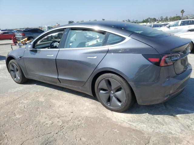 5YJ3E1EB6JF122217 - 2018 TESLA MODEL 3 GRAY photo 2