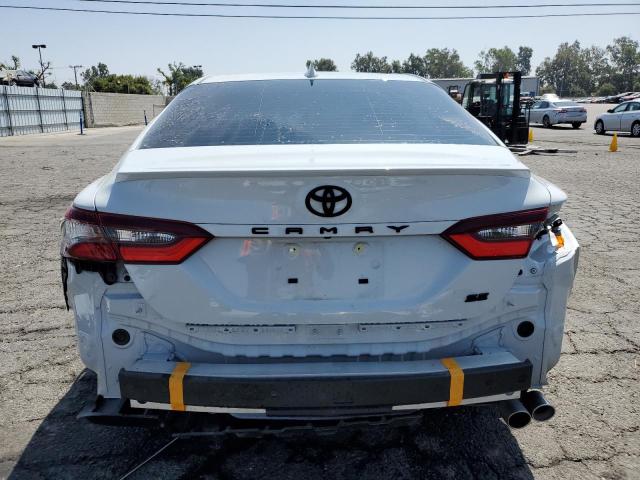 4T1G11AK0PU114418 - 2023 TOYOTA CAMRY SE NIGHT SHADE WHITE photo 6