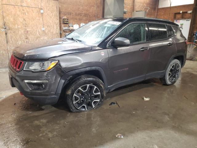 3C4NJDDB6KT759814 - 2019 JEEP COMPASS TRAILHAWK GRAY photo 1