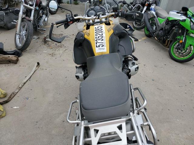 WB1048005BZX65980 - 2011 BMW R1200 GS ADVENTURE YELLOW photo 6