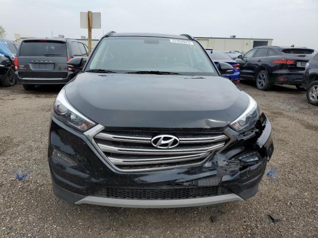 KM8J3CA21JU631567 - 2018 HYUNDAI TUCSON VALUE BLACK photo 5