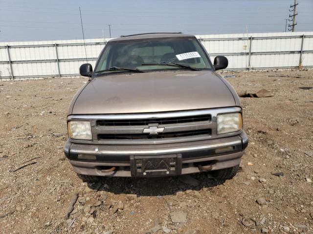 1GNDT13W3V2187929 - 1997 CHEVROLET BLAZER TAN photo 5