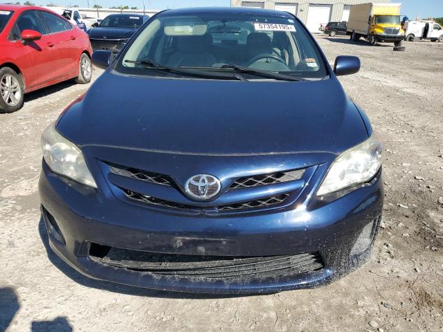 5YFBU4EE5CP058253 - 2012 TOYOTA COROLLA BASE Blau Foto 5