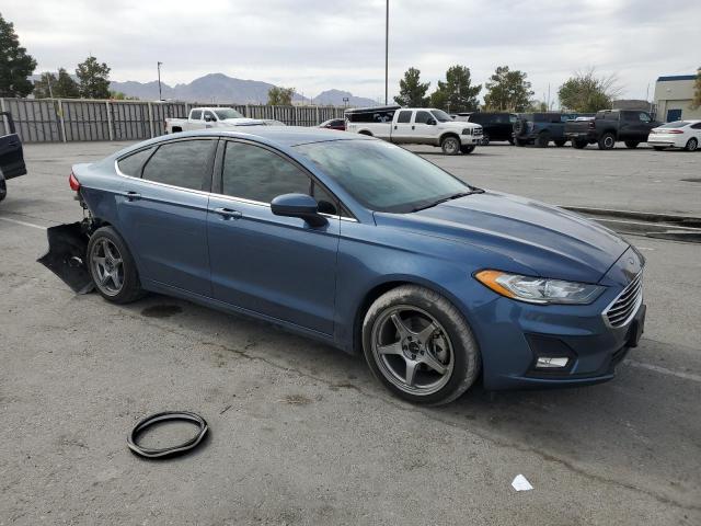 3FA6P0HDXKR251937 - 2019 FORD FUSION SE BLUE photo 4