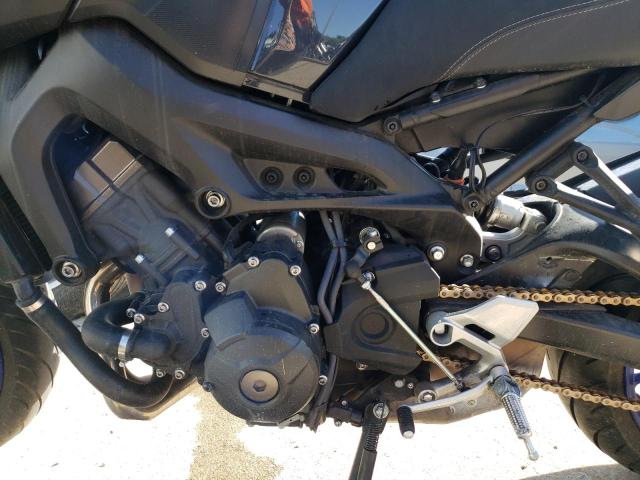 JYARN33E6EA000051 - 2014 YAMAHA FZ09 BLACK photo 7