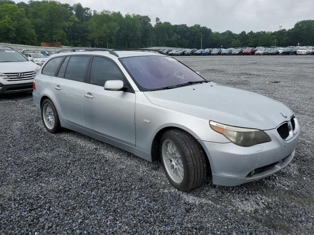 WBANN73566CN01146 - 2006 BMW 530 XIT SILVER photo 4