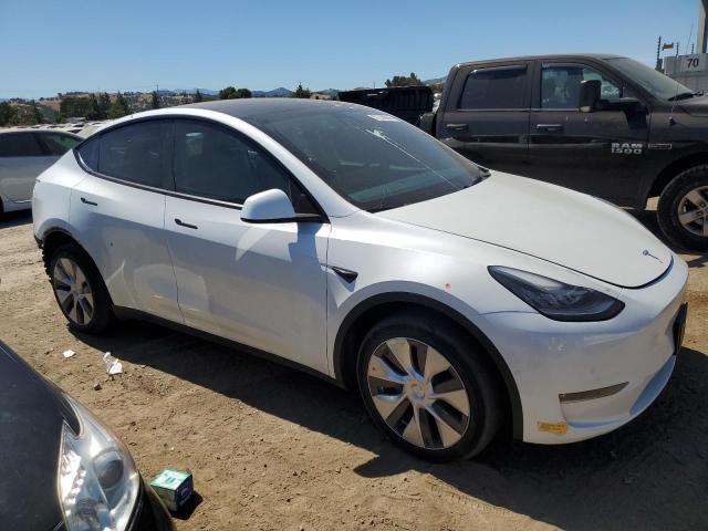 7SAYGDEE3NF364502 - 2022 TESLA MODEL Y WHITE photo 4