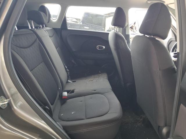 KNDJN2A20J7522296 - 2018 KIA SOUL SILVER photo 10